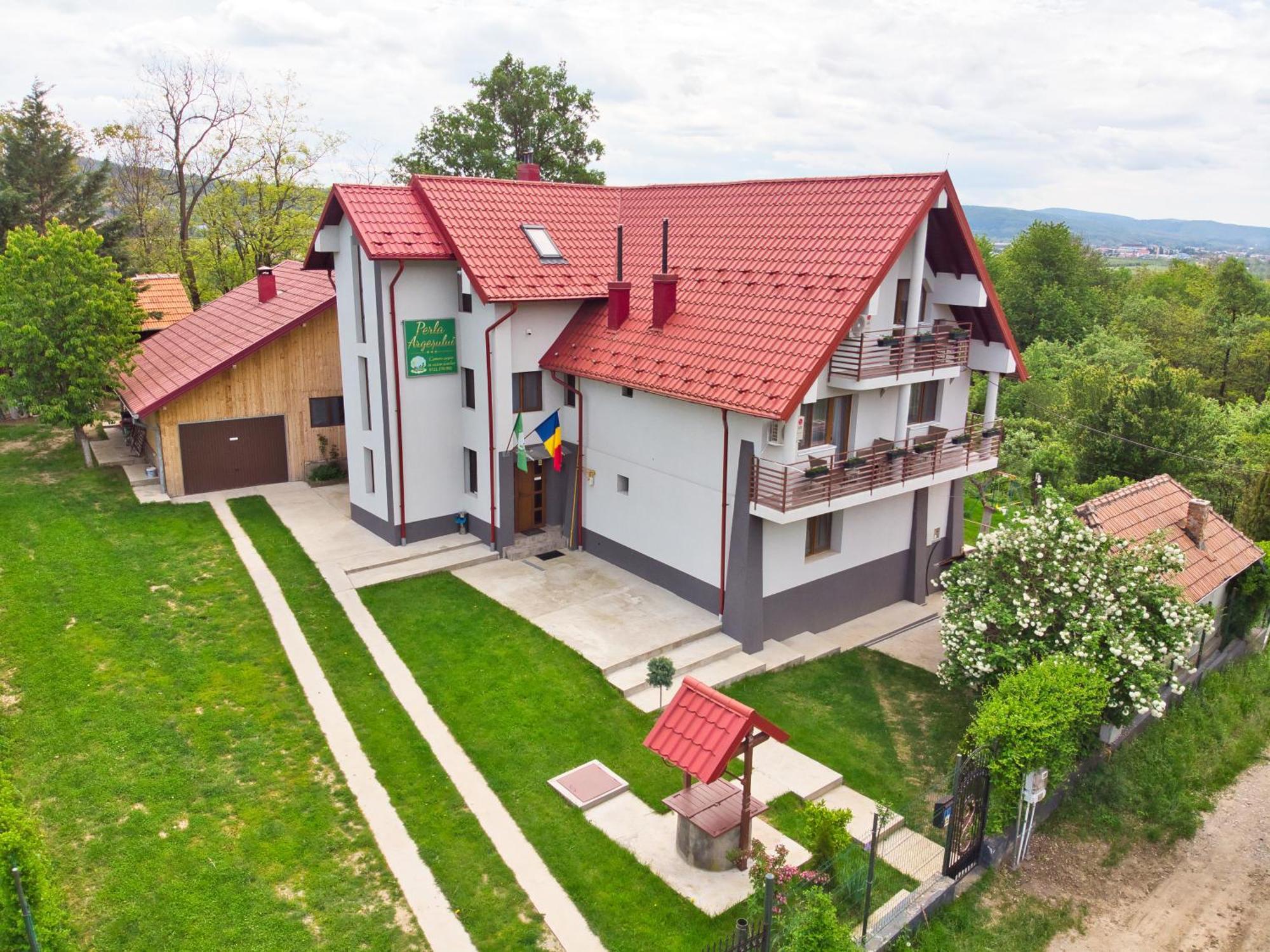 Perla Argesului, Ciubar, Piscina, Lift, Gratar, Cabana, Pensiuni, Hotel Cazare Transfagarasan Curtea De Arges Albestii de Arges Εξωτερικό φωτογραφία