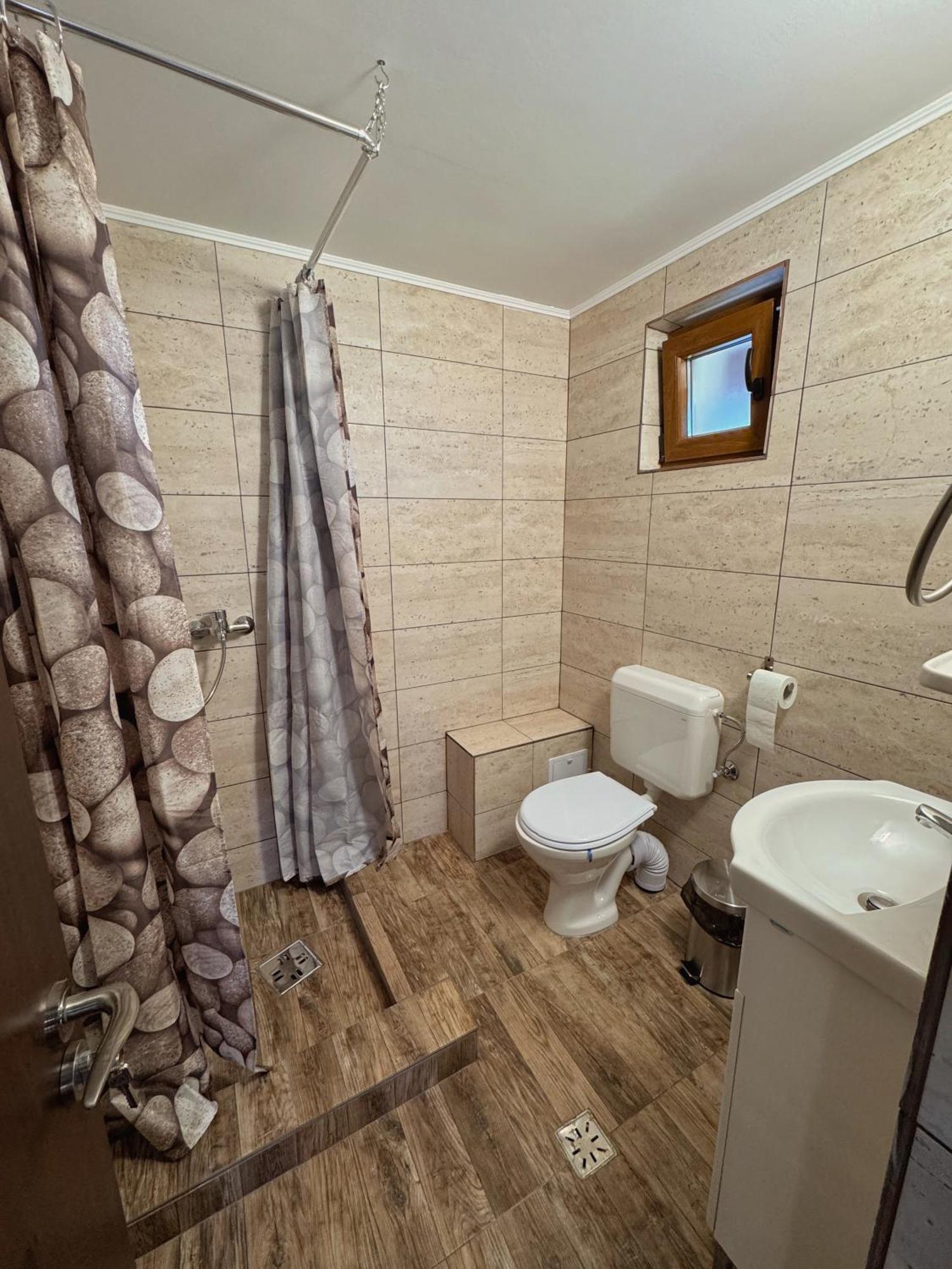 Perla Argesului, Ciubar, Piscina, Lift, Gratar, Cabana, Pensiuni, Hotel Cazare Transfagarasan Curtea De Arges Albestii de Arges Εξωτερικό φωτογραφία