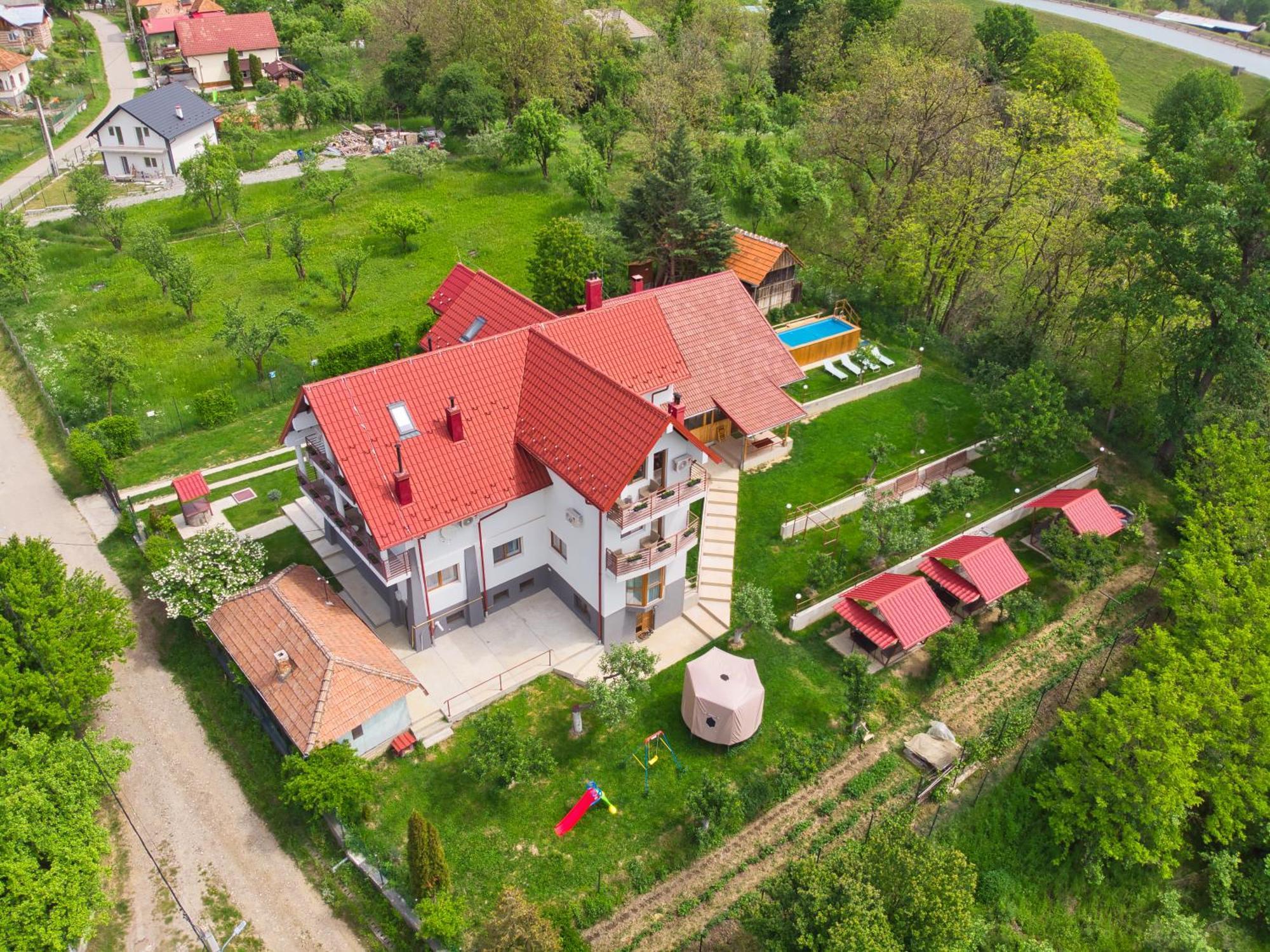 Perla Argesului, Ciubar, Piscina, Lift, Gratar, Cabana, Pensiuni, Hotel Cazare Transfagarasan Curtea De Arges Albestii de Arges Εξωτερικό φωτογραφία